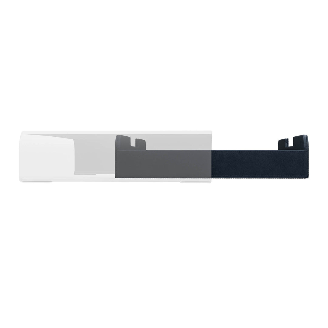 Luxe midnight blue lade voor de Aptiq monitor standaard, leer look met afgeronde hoeken en uitsparingen voor kabels, aanzicht zijkant en half uitgeschoven op witte achtergrond