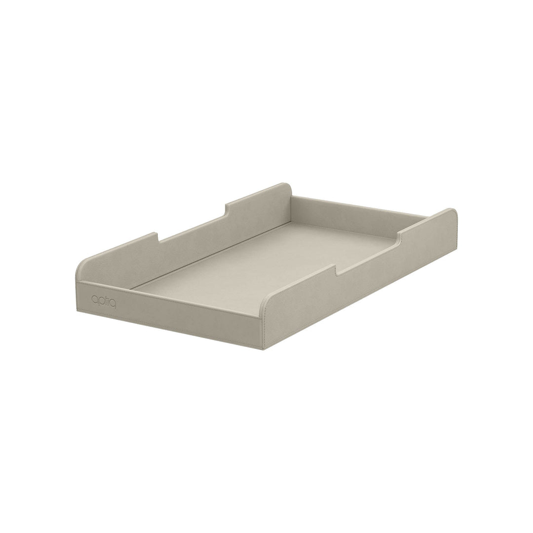 Luxe stone lade voor de Aptiq monitor standaard, leer look met afgeronde hoeken en uitsparingen voor kabels, schuin van opzij gezien op witte achtergrond