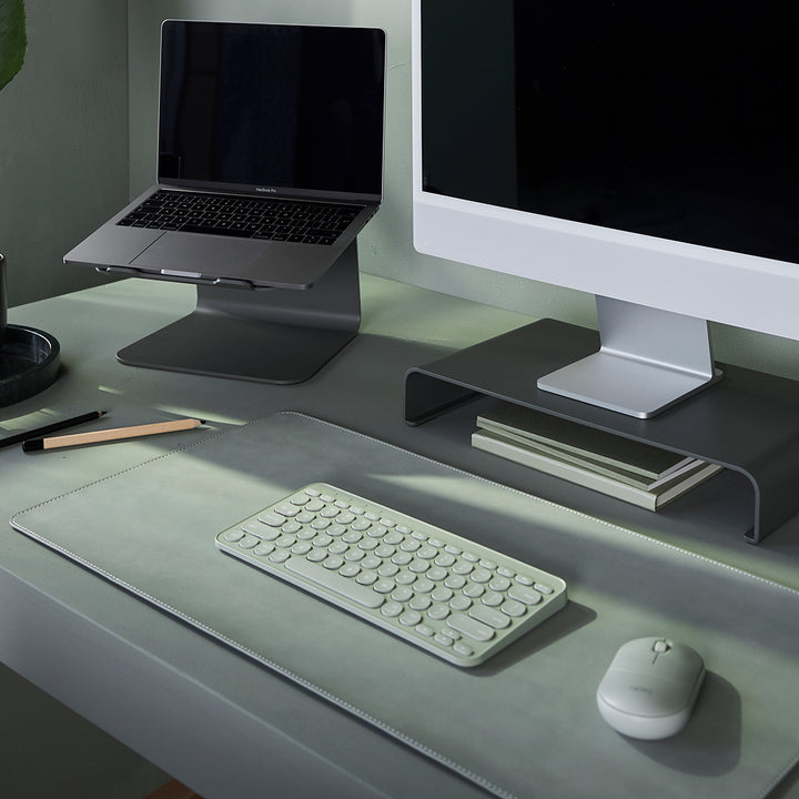Desk topper green